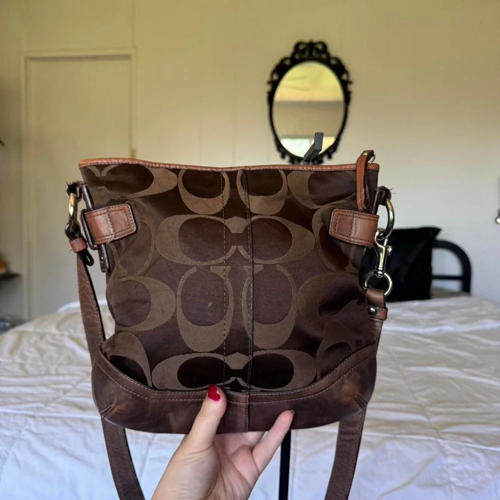 Y2K vintage Coach brown‎ signature chain crossbody bag soho hobo